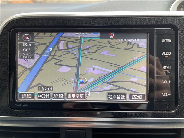 Toyota Sienta 4