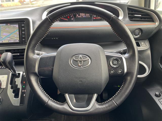 Toyota Sienta 8