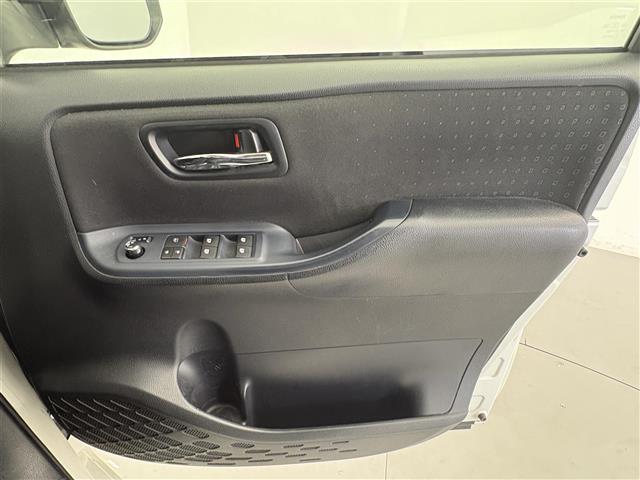 Toyota Noah 12