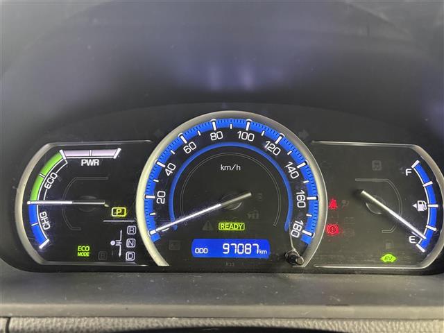 Toyota Noah 5
