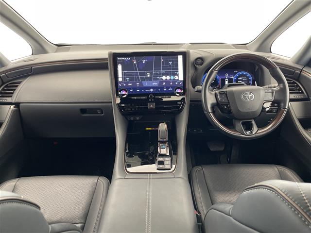 Toyota Vellfire 2