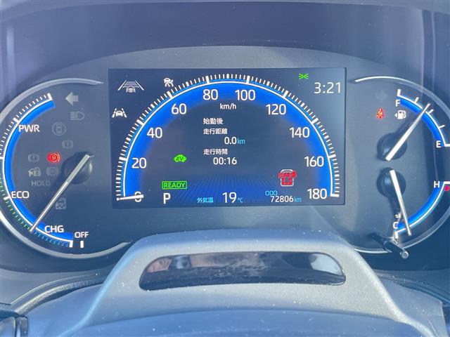 Toyota Voxy 3