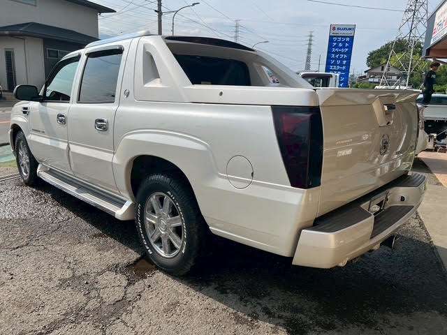 Cadillac Escalade EXT 7