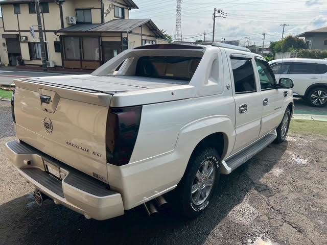 Cadillac Escalade EXT 10
