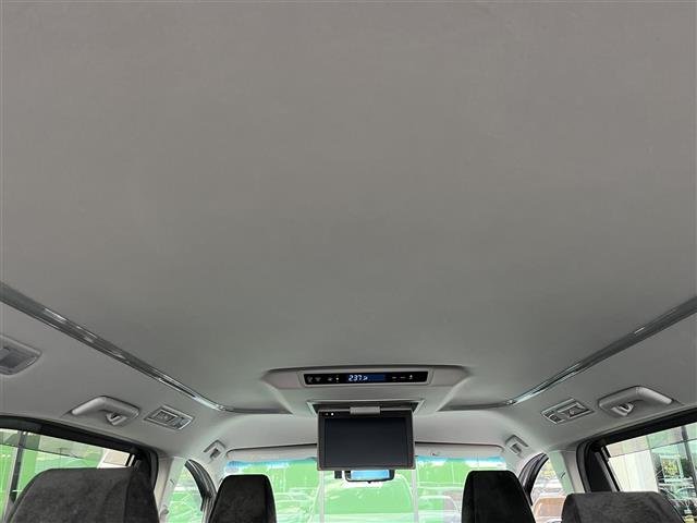 Toyota Alphard 12