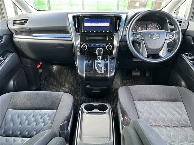 Toyota Alphard 5