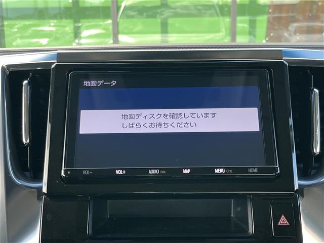 Toyota Alphard 6