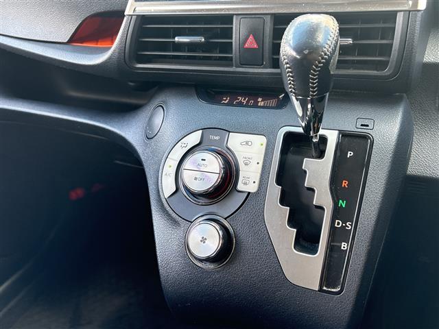 Toyota Sienta 9