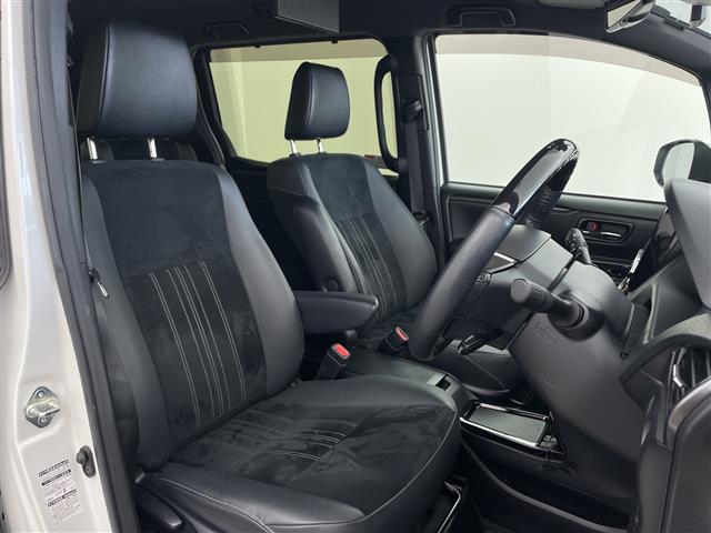 Toyota Esquire 11