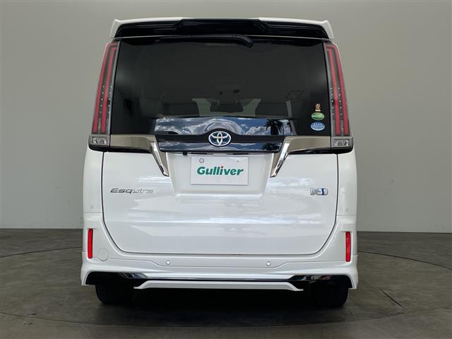 Toyota Esquire 7