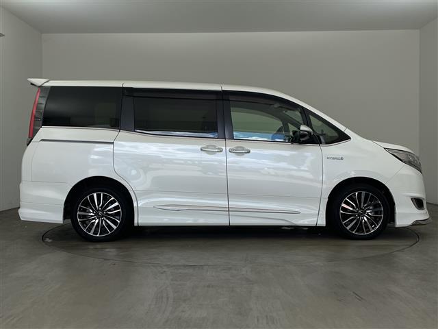 Toyota Esquire 9