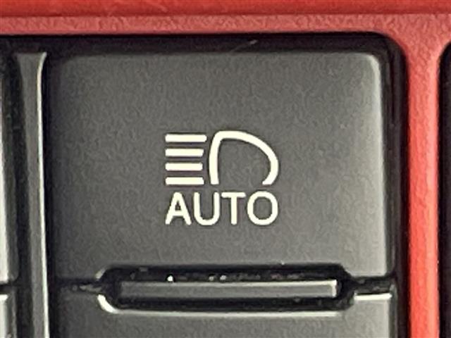 Toyota Voxy 12