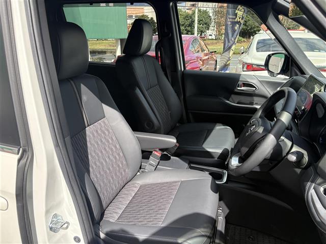 Toyota Noah 12