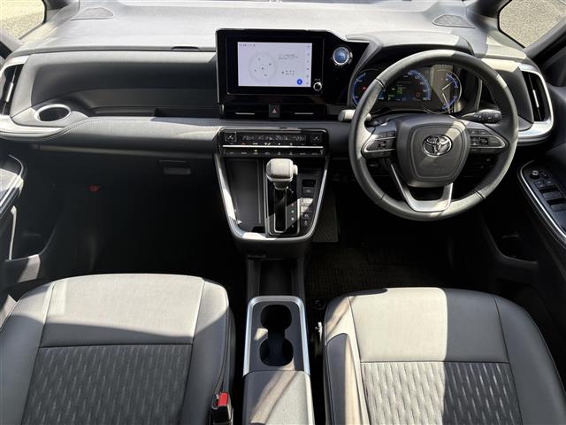 Toyota Noah 2