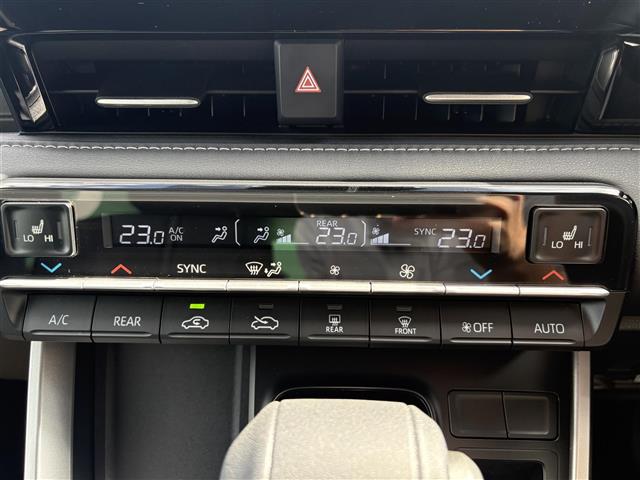 Toyota Noah 10