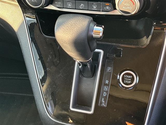 Nissan Serena 12