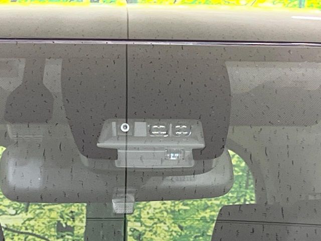 Toyota Voxy 3
