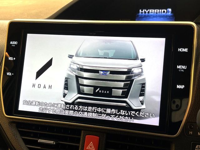 Toyota Noah 3