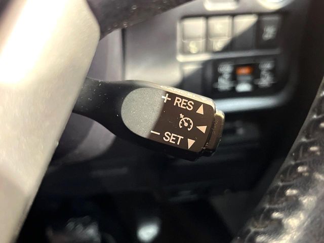 Toyota Noah 8
