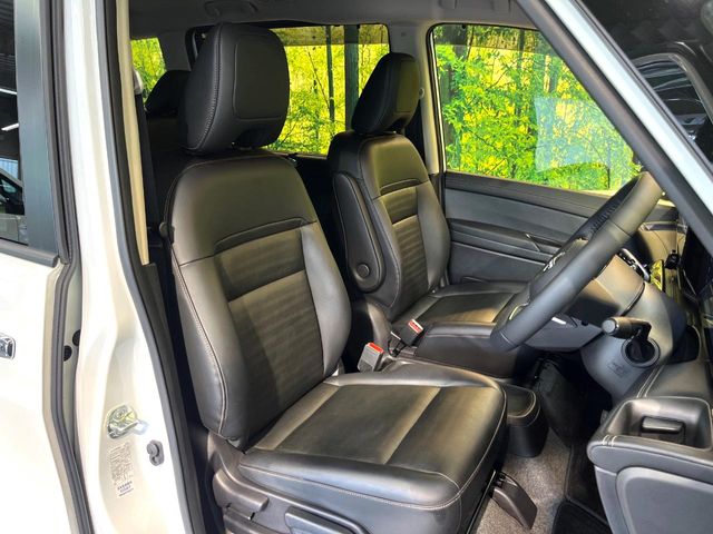 Nissan Serena 10