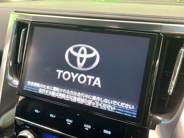 Toyota Vellfire 4