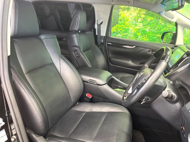 Toyota Vellfire 8
