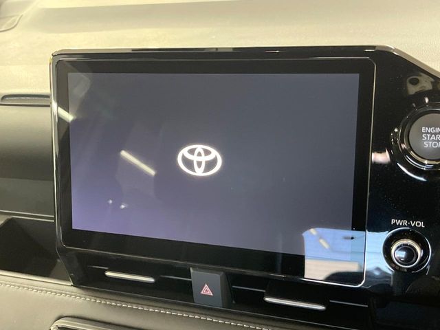 Toyota Noah 3