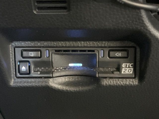 Toyota Noah 7