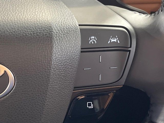 Toyota Vellfire 8