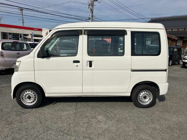 Daihatsu Hijet Cargo 4