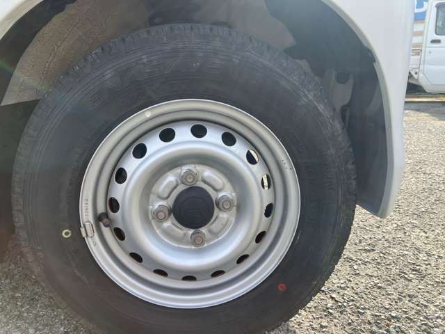 Daihatsu Hijet Cargo 9