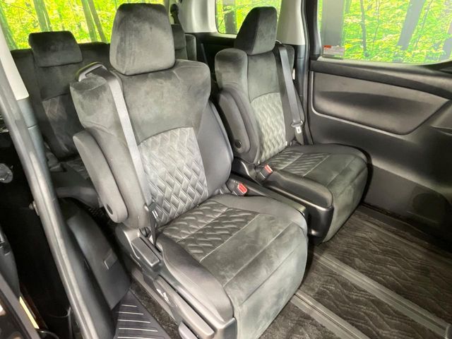 Toyota Alphard 9