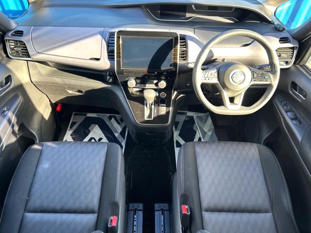 Nissan Serena 2
