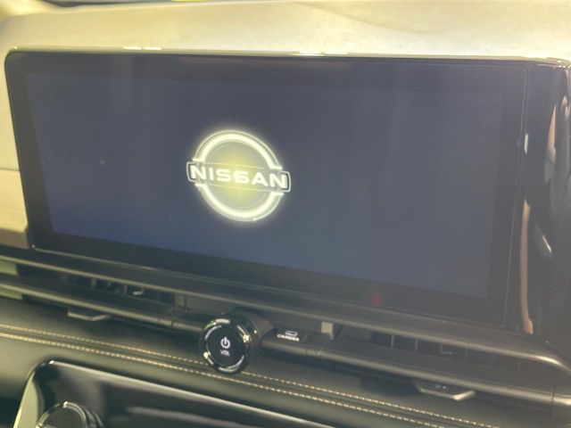 Nissan Serena 3