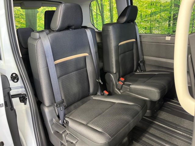 Nissan Serena 9