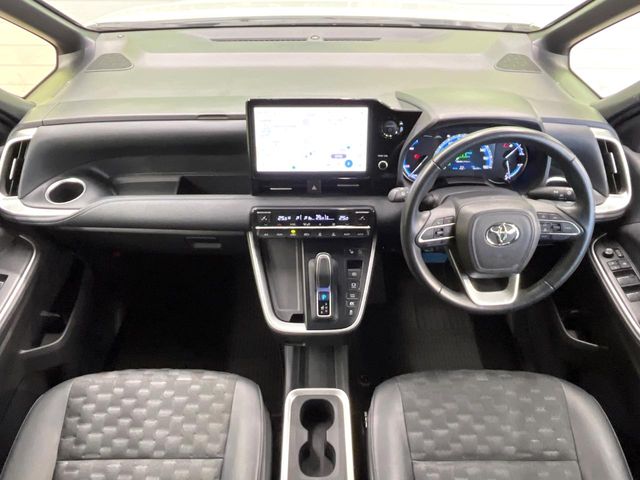 Toyota Voxy 2