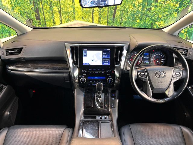Toyota Alphard 2