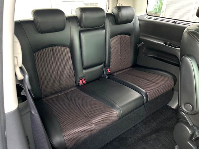 Nissan Elgrand 10