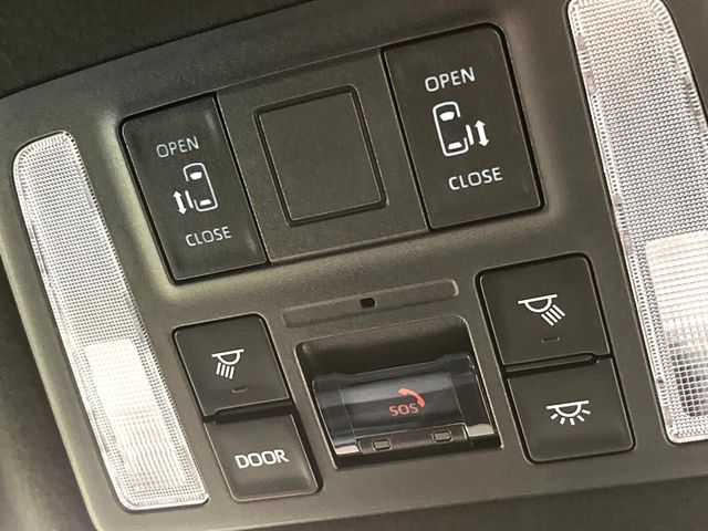 Toyota Voxy 7