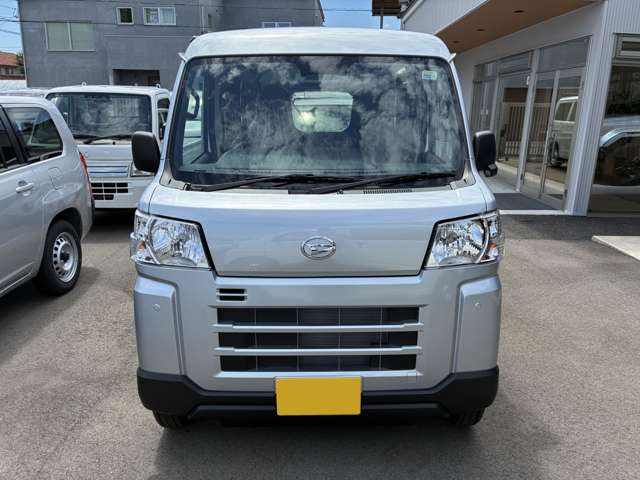 Daihatsu Hijet Cargo 2