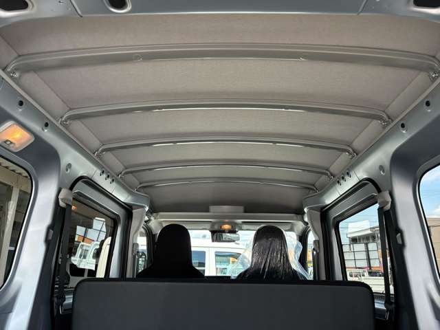 Daihatsu Hijet Cargo 7