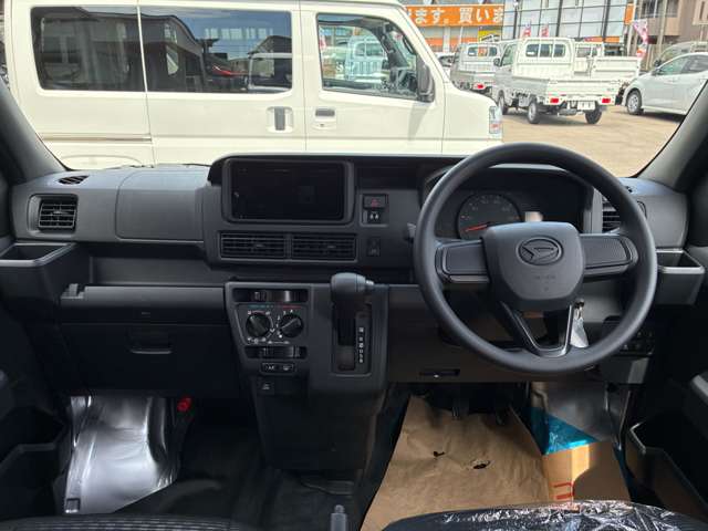 Daihatsu Hijet Cargo 10