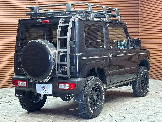 Suzuki Jimny 6