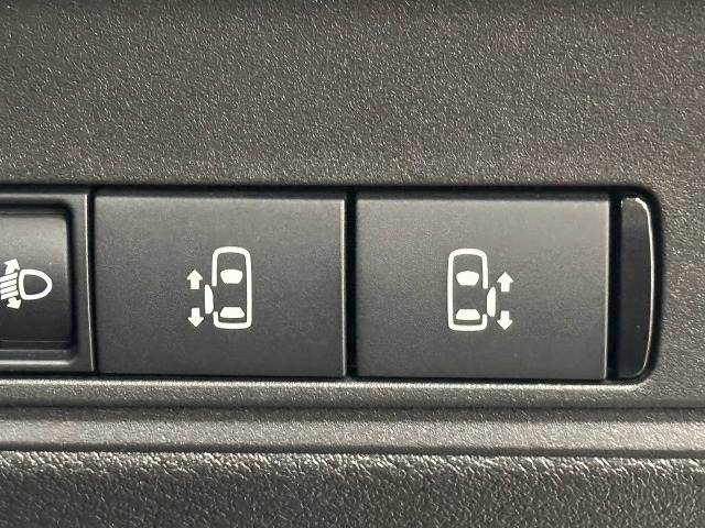 Nissan Serena 8