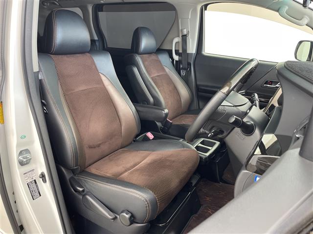 Toyota Alphard 11