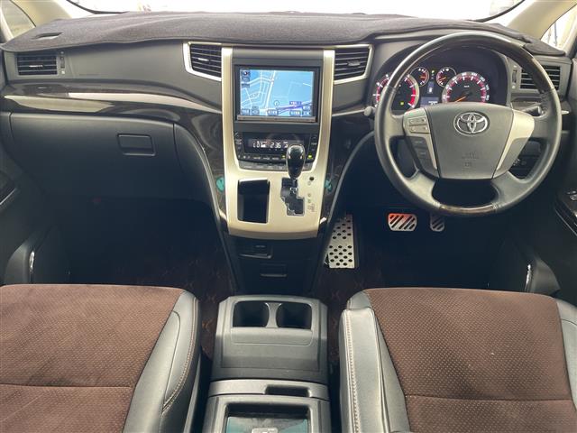 Toyota Alphard 2