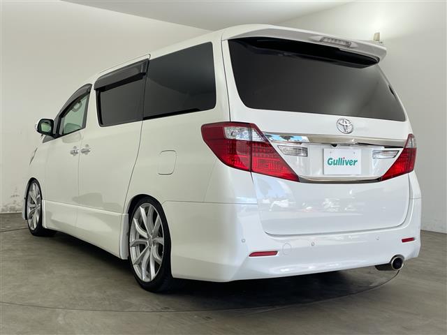Toyota Alphard 3