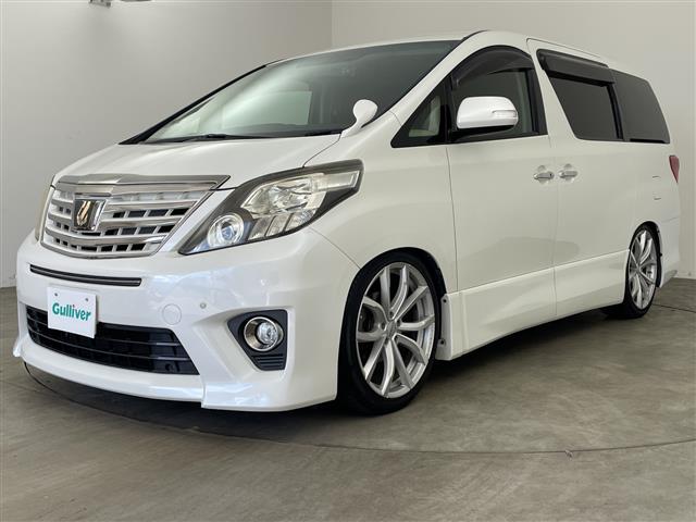 Toyota Alphard 4