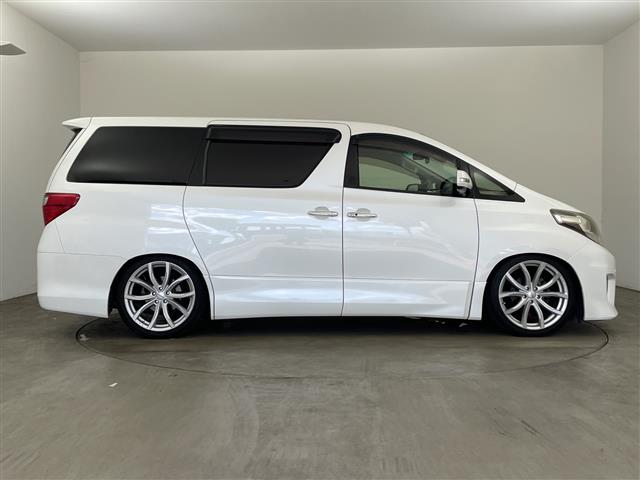 Toyota Alphard 8