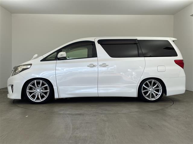 Toyota Alphard 9